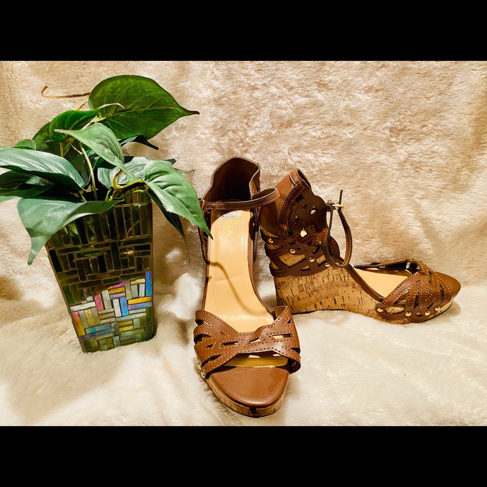 Brown sandal wedge